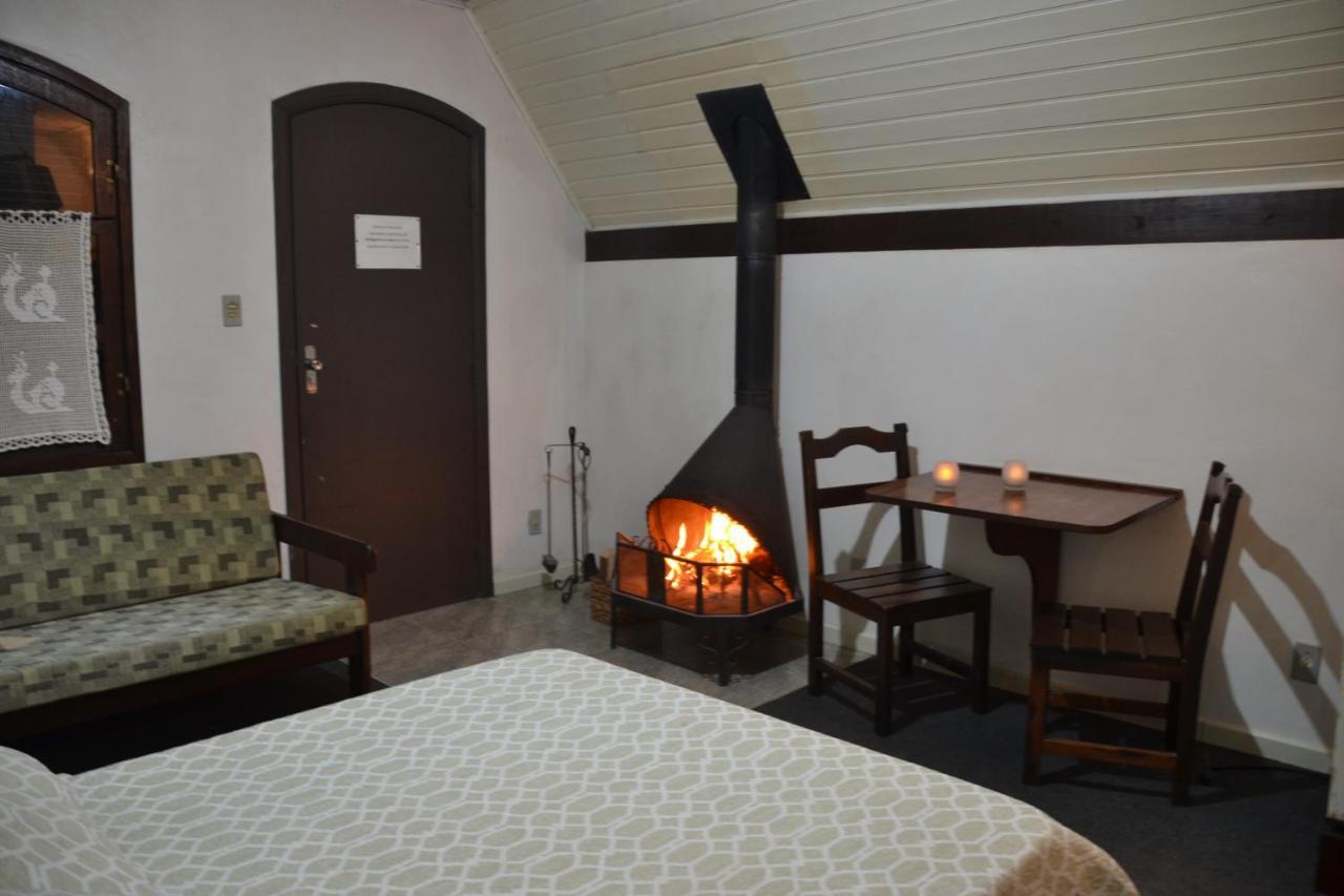 Hotel Pousada Dos Pinheiros Canela Luaran gambar